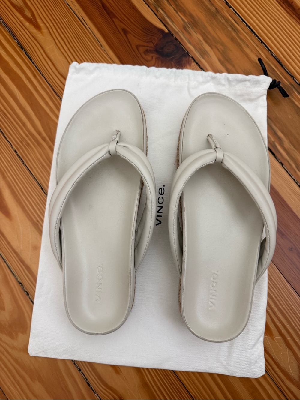 Vince Cream Faux Leather Platform Thong Sandals w Dust Bag